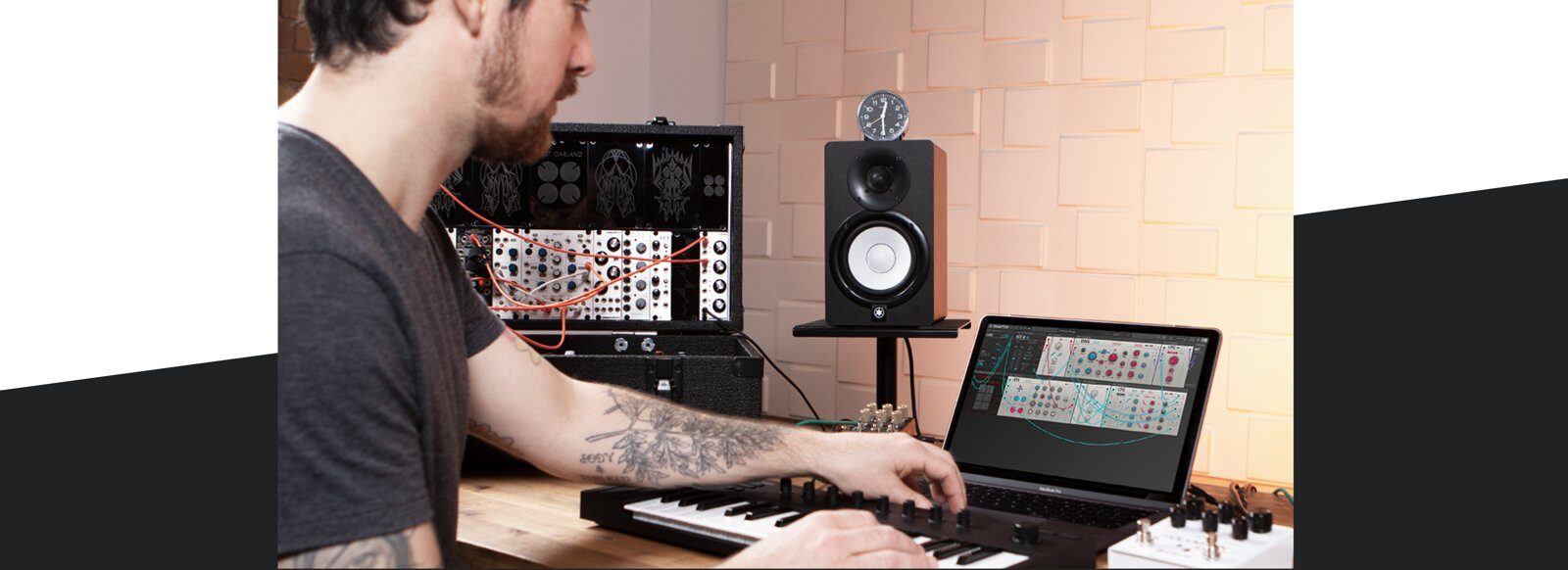 Native Instruments Reaktor 6 Software Synthesizer, Digital Download, Action Position Back
